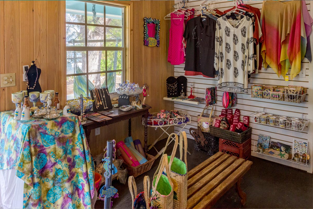 Dive Guana Gift shop on Guana Cay - Gifts and Vacation Rentals