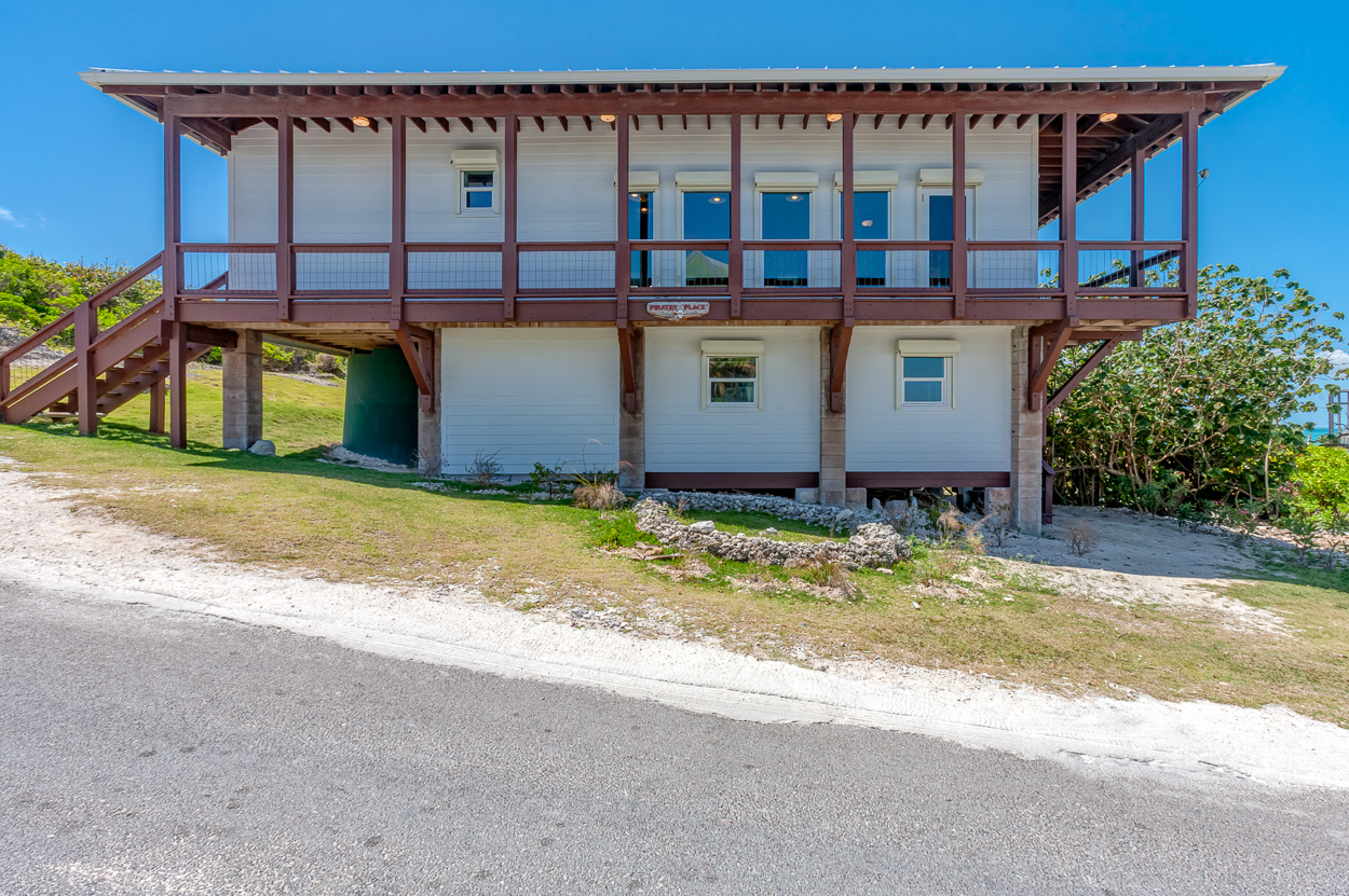 Pirates Place Upstairs  Vacation Rental on Great Guana Cay